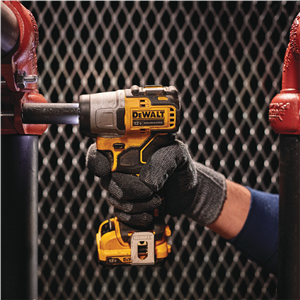 DCF902F2 Dewalt 12V Max Brushless Impact Wrench Kit (Xtreme)